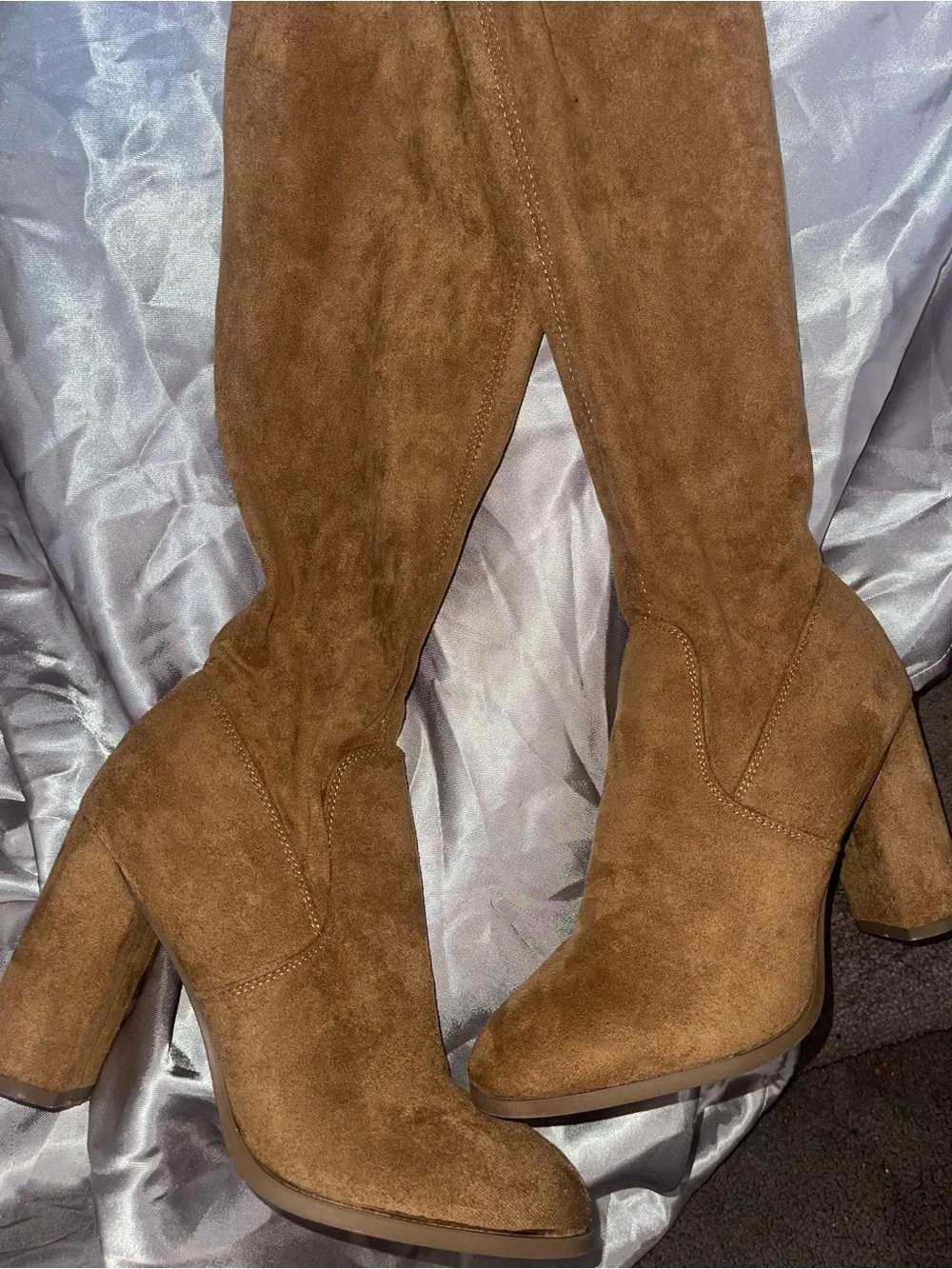 Women’s Knee High Suede Boots - Brown